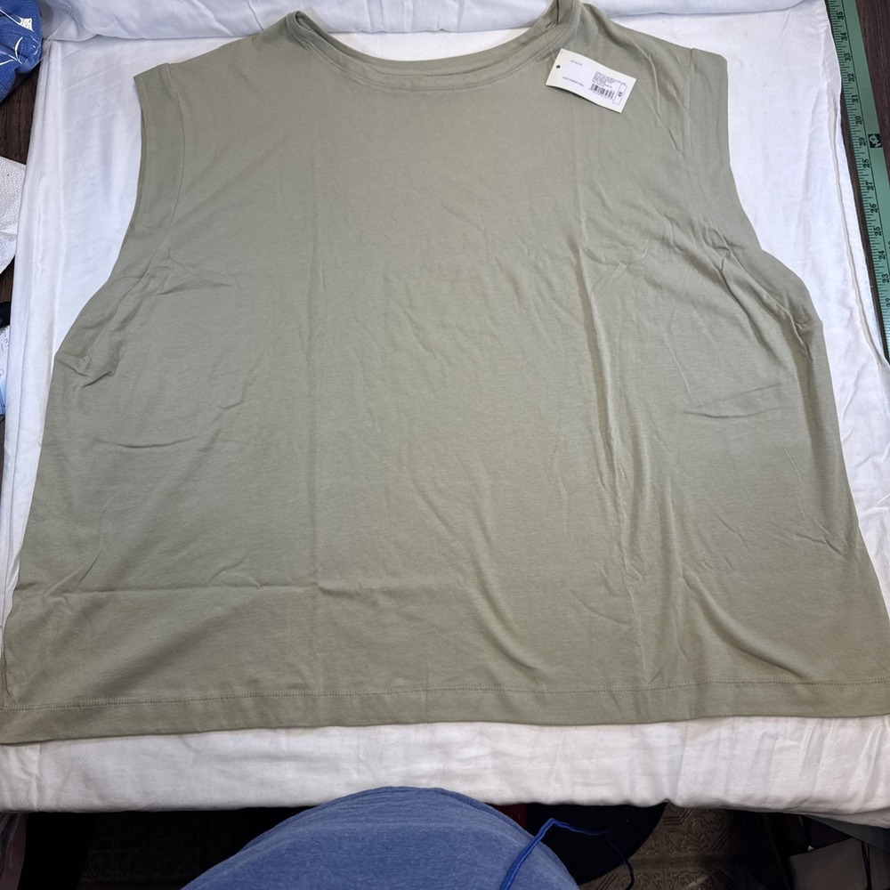 A New Day Tank Top Sleeveless Crew Neck  Light Green 4X